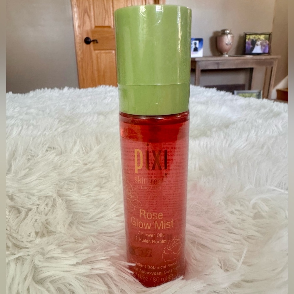 BRAND NEW - SEALED Pixi Rose Glow Mist - Red Bottle with Green Cap